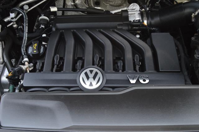 2023 Volkswagen Atlas Cross Sport Vehicle Photo in Houston, TX 77090