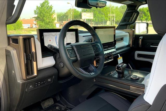 2025 GMC HUMMER EV Pickup Vehicle Photo in KANSAS CITY, MO 64114-4545