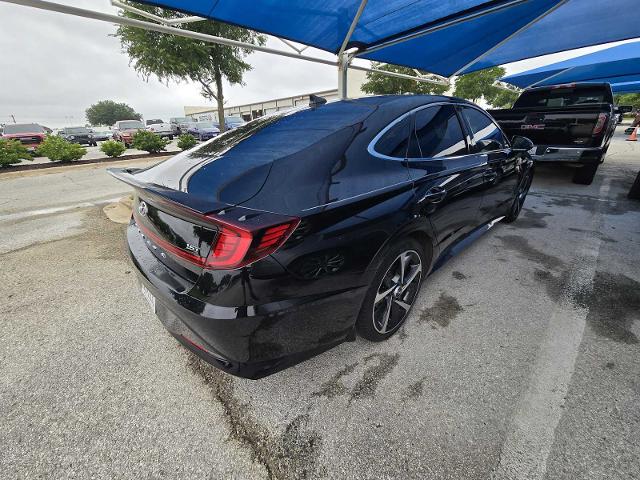 2021 Hyundai SONATA Vehicle Photo in DENTON, TX 76210-9321