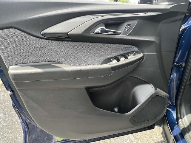2022 Chevrolet Trailblazer Vehicle Photo in Roslyn, NY 11576