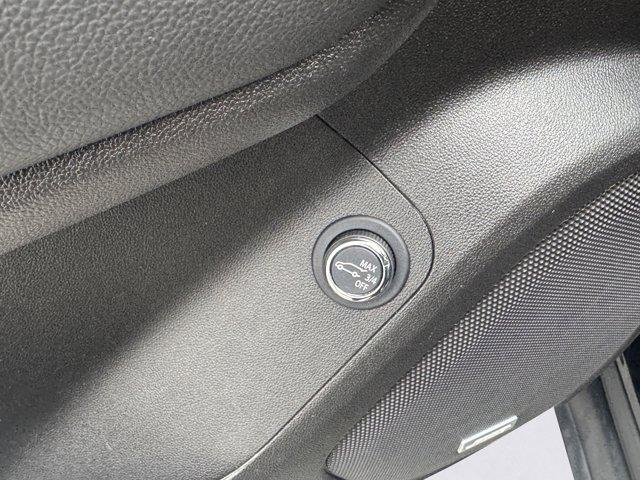 2023 GMC Acadia Vehicle Photo in LEOMINSTER, MA 01453-2952