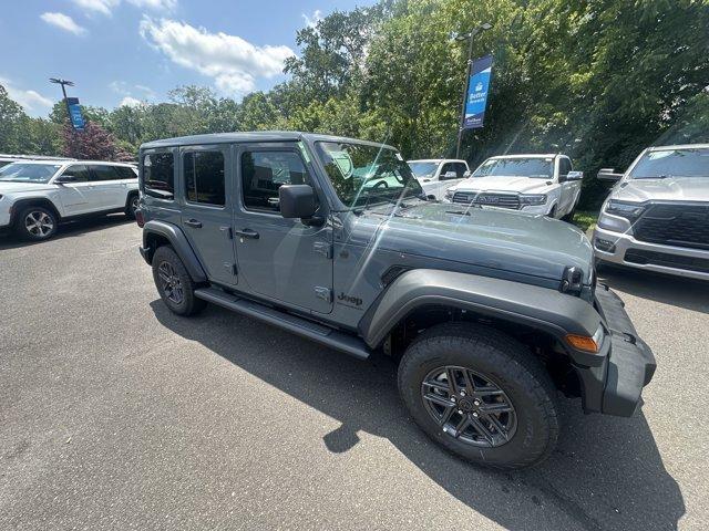 2025 Jeep Wrangler Vehicle Photo in Doylsetown, PA 18901