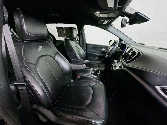 2022 Chrysler Pacifica Vehicle Photo in Doylsetown, PA 18901