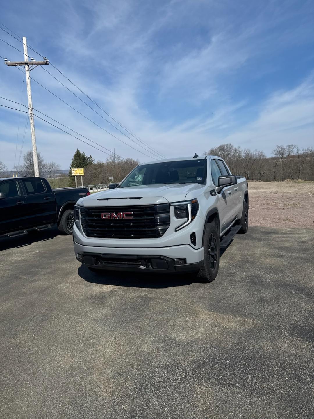 View vehicle photo 2
