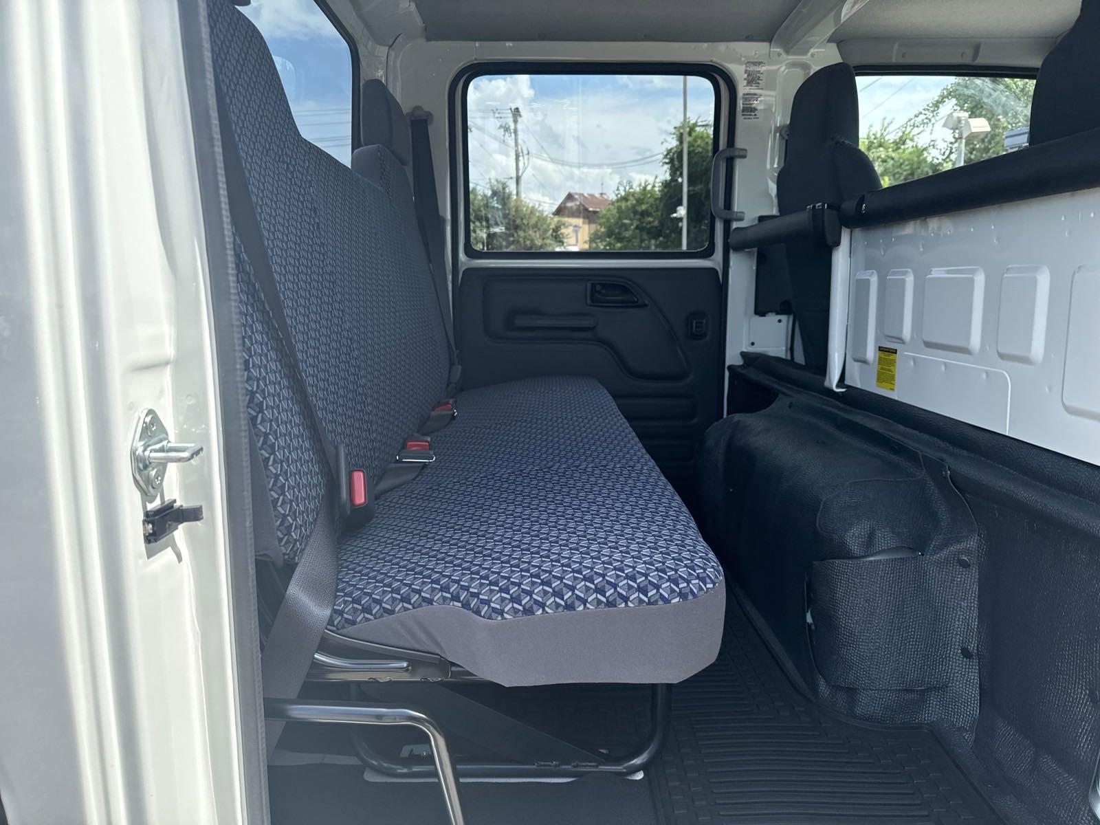 2025 Chevrolet Low Cab Forward 4500 Vehicle Photo in GEORGETOWN, TX 78626-7508
