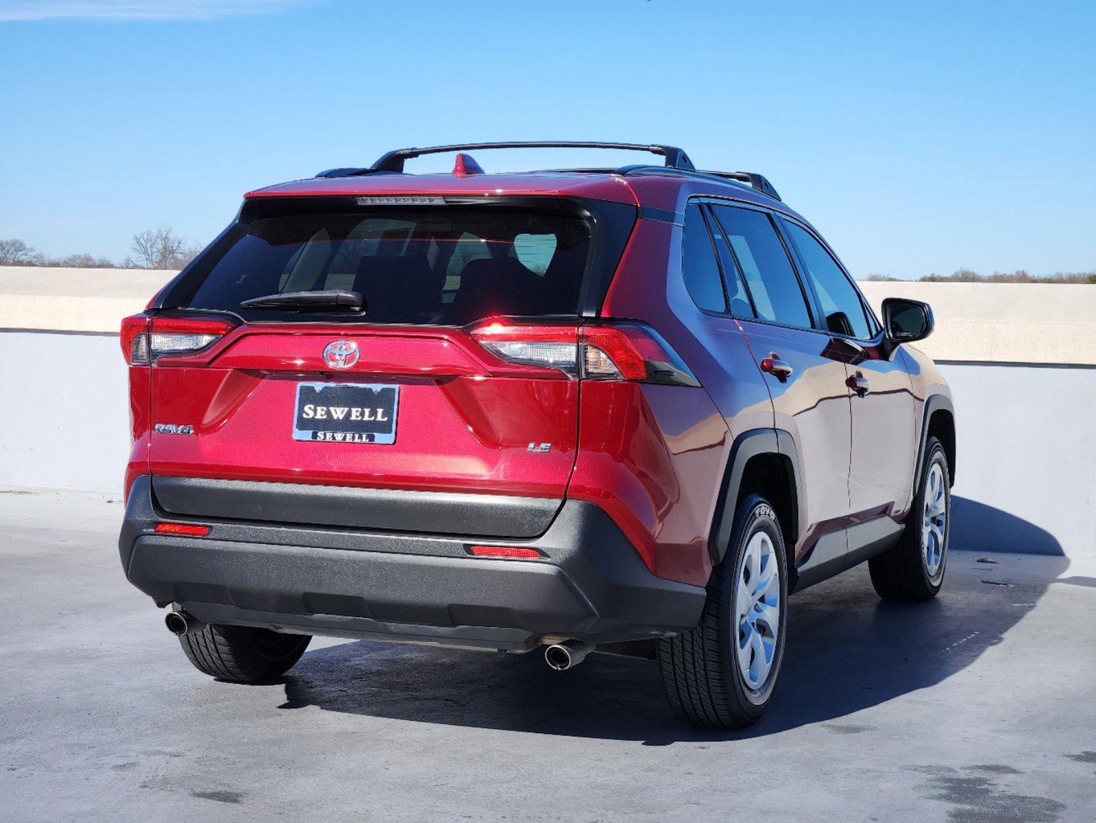 2019 Toyota RAV4 Vehicle Photo in DALLAS, TX 75209