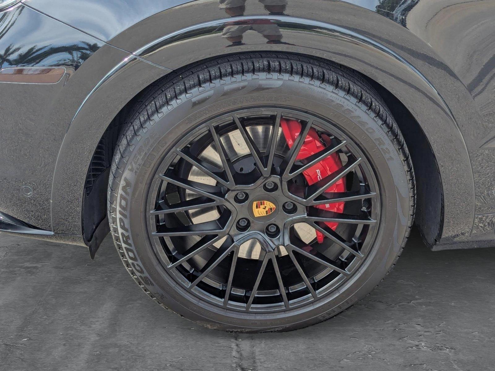 2023 Porsche Cayenne Vehicle Photo in Delray Beach, FL 33444