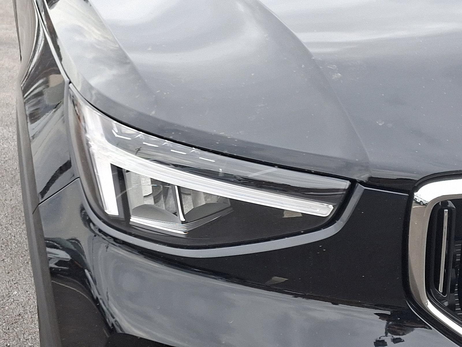 2025 Volvo XC40 Vehicle Photo in Trevose, PA 19053