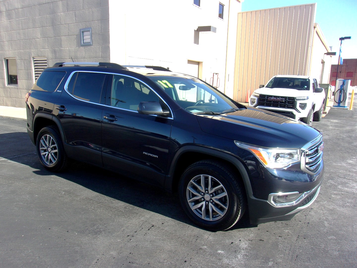 Used 2017 GMC Acadia SLE-2 with VIN 1GKKNLLS0HZ212904 for sale in Kansas City