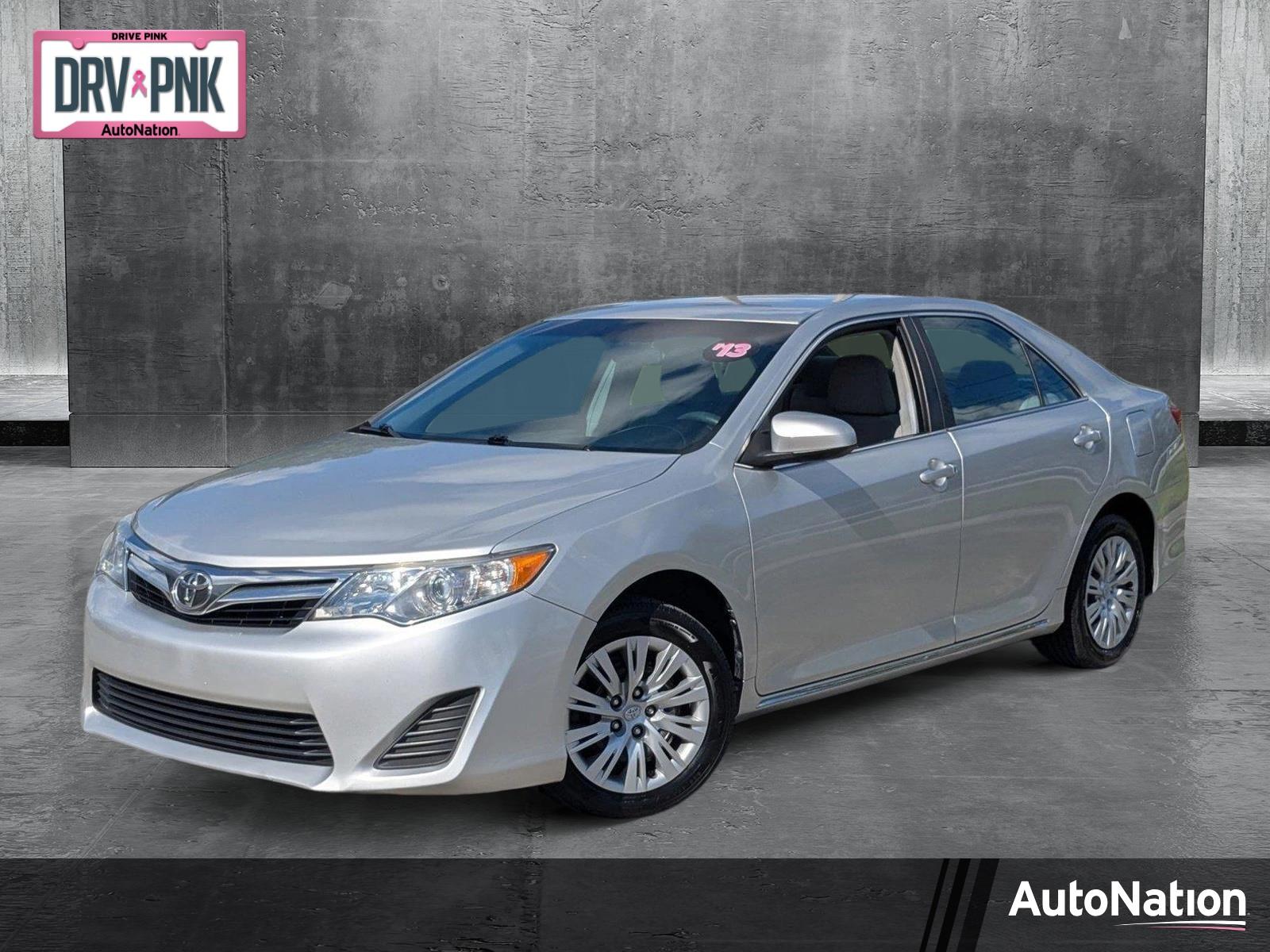 2013 Toyota Camry Vehicle Photo in PEMBROKE PINES, FL 33024-6534