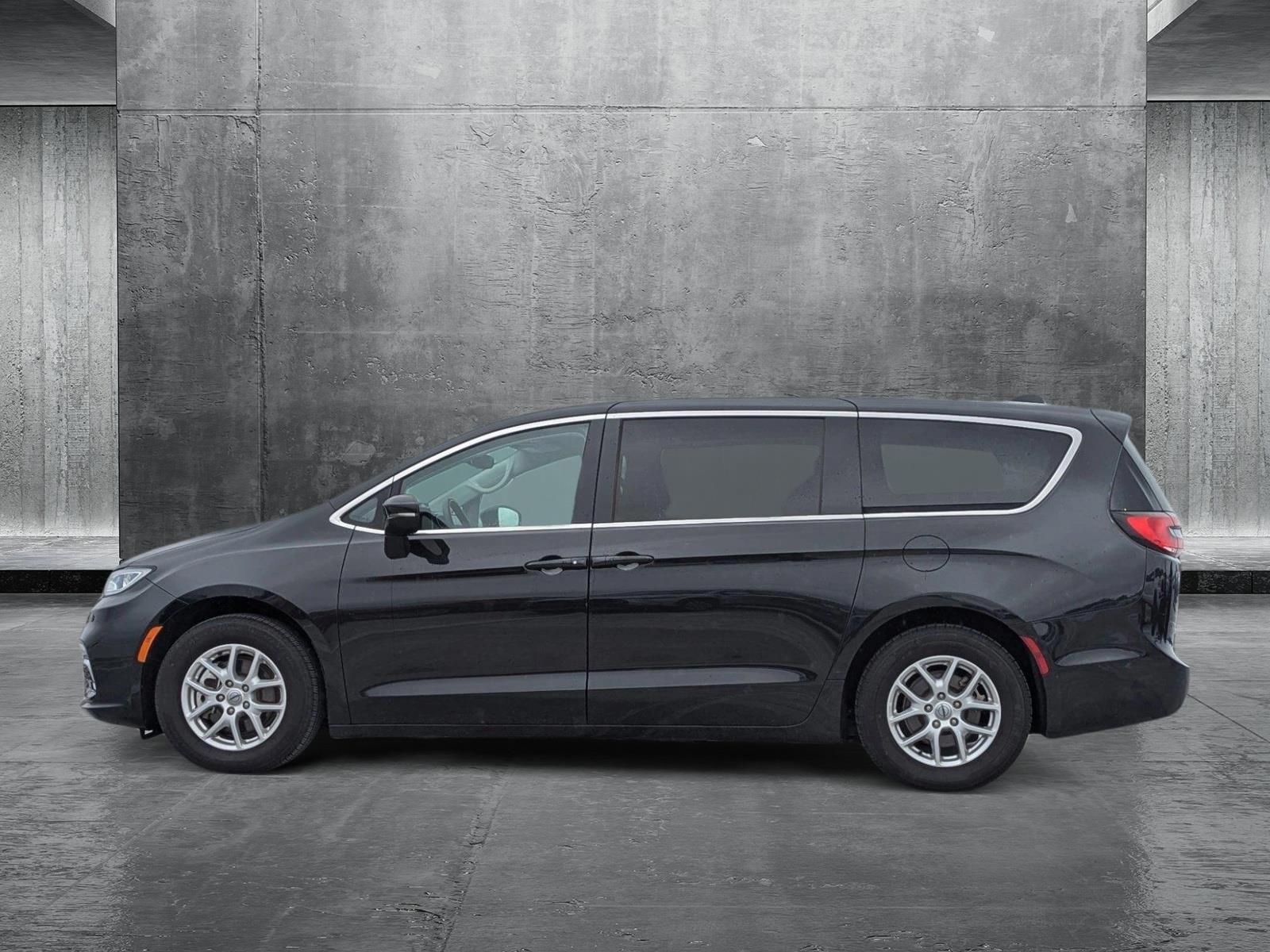 2023 Chrysler Pacifica Vehicle Photo in Ft. Myers, FL 33907