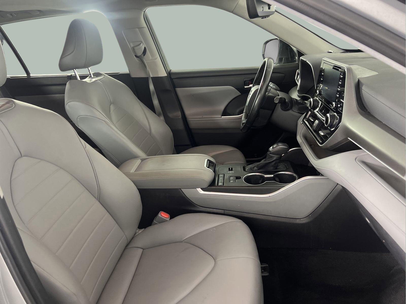 2021 Toyota Highlander Vehicle Photo in GEORGETOWN, TX 78626-7508