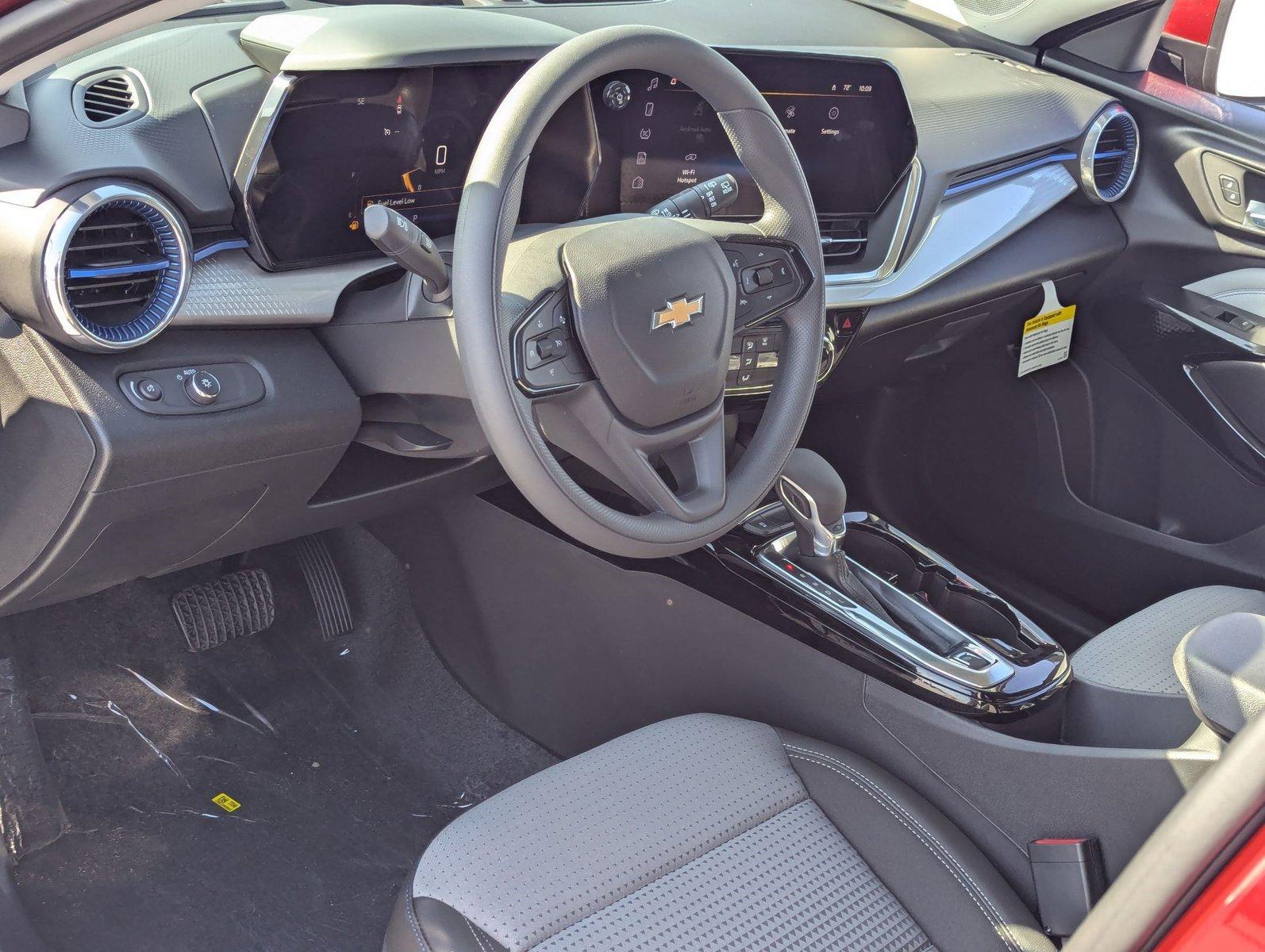 2025 Chevrolet Trax Vehicle Photo in PEMBROKE PINES, FL 33024-6534