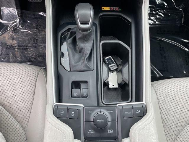 2024 Toyota Grand Highlander Vehicle Photo in MEDINA, OH 44256-9631