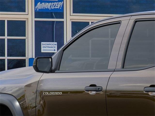2025 Chevrolet Colorado Vehicle Photo in ENGLEWOOD, CO 80113-6708