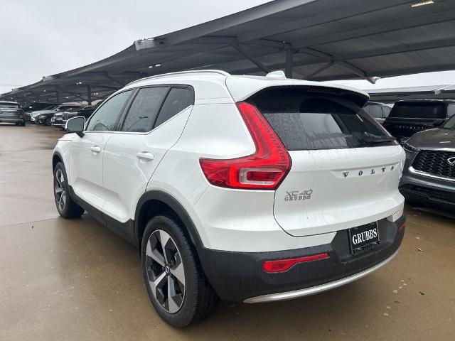2025 Volvo XC40 Vehicle Photo in Grapevine, TX 76051