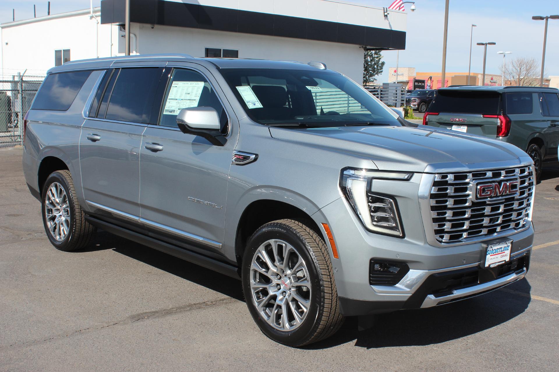 2025 GMC Yukon XL Vehicle Photo in AURORA, CO 80012-4011