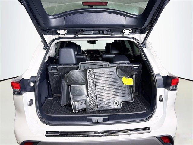 2021 Toyota Highlander Vehicle Photo in PUYALLUP, WA 98371-4149