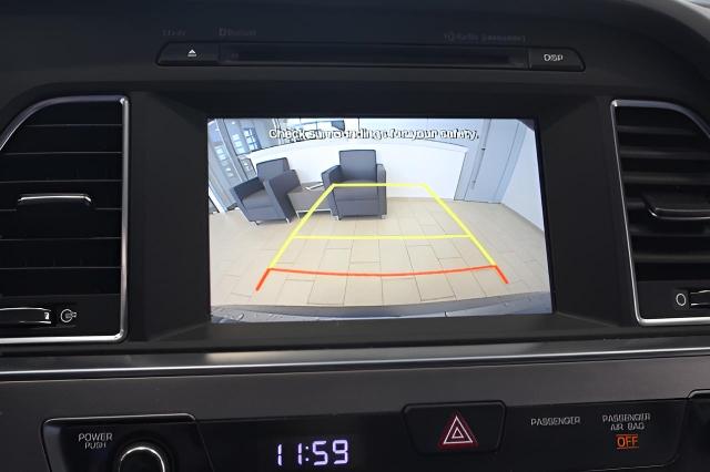 2017 Hyundai SONATA Vehicle Photo in Green Bay, WI 54304
