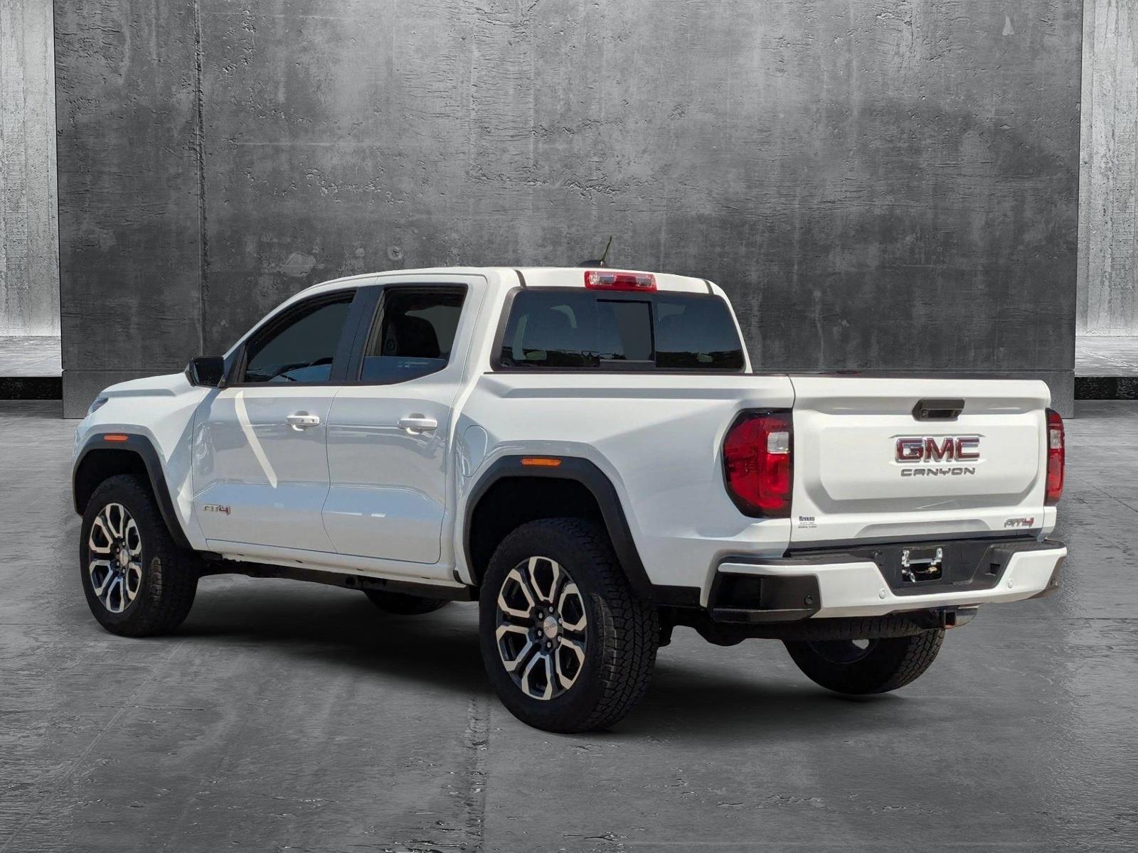 2024 GMC Canyon Vehicle Photo in St. Petersburg, FL 33713
