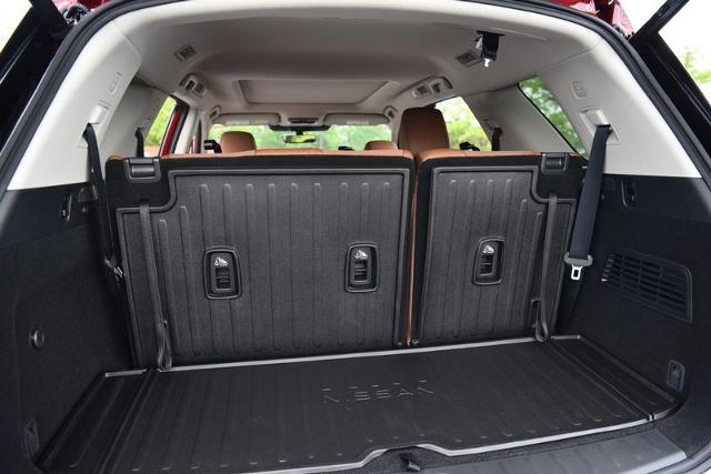 2025 Nissan Pathfinder Vehicle Photo in Ballwin, MO 63011