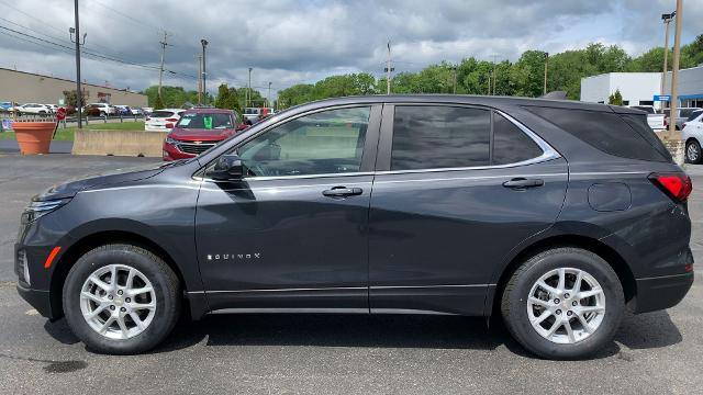 2023 Chevrolet Equinox Vehicle Photo in MOON TOWNSHIP, PA 15108-2571
