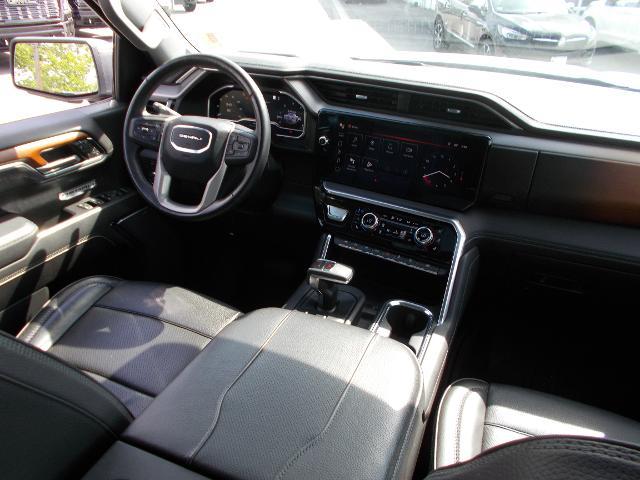 2023 GMC Sierra 1500 Vehicle Photo in LOWELL, MA 01852-4336