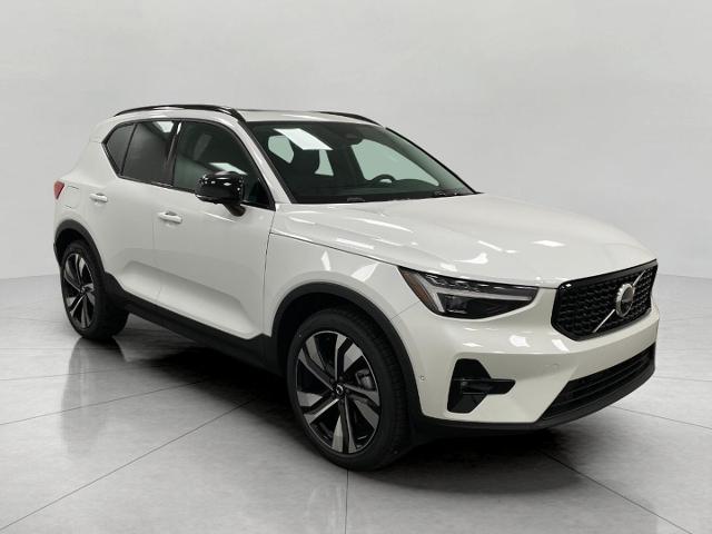 2025 Volvo XC40 Vehicle Photo in Appleton, WI 54913
