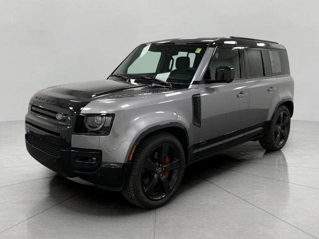 2024 Defender Vehicle Photo in Appleton, WI 54913