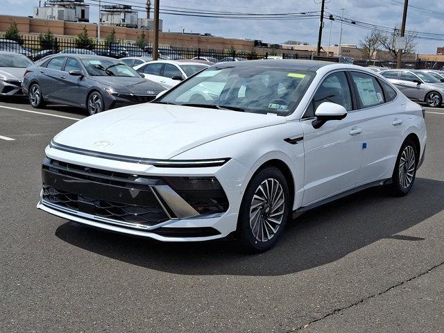 2025 Hyundai SONATA Hybrid Vehicle Photo in Harrisburg, PA 17111