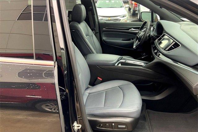 2022 Buick Enclave Vehicle Photo in TOPEKA, KS 66609-0000