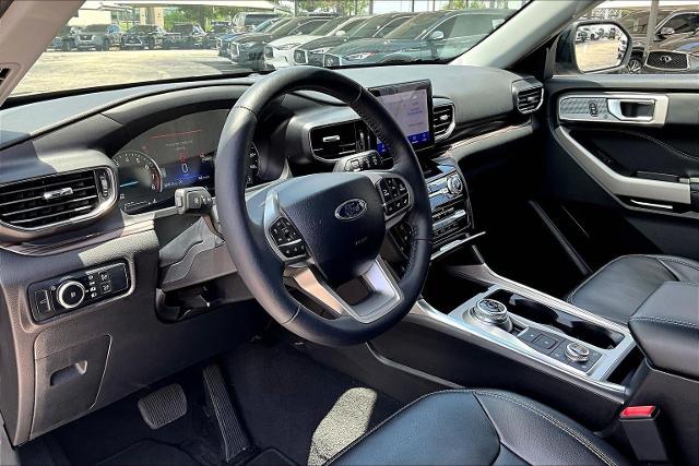 2024 Ford Explorer Vehicle Photo in San Antonio, TX 78230