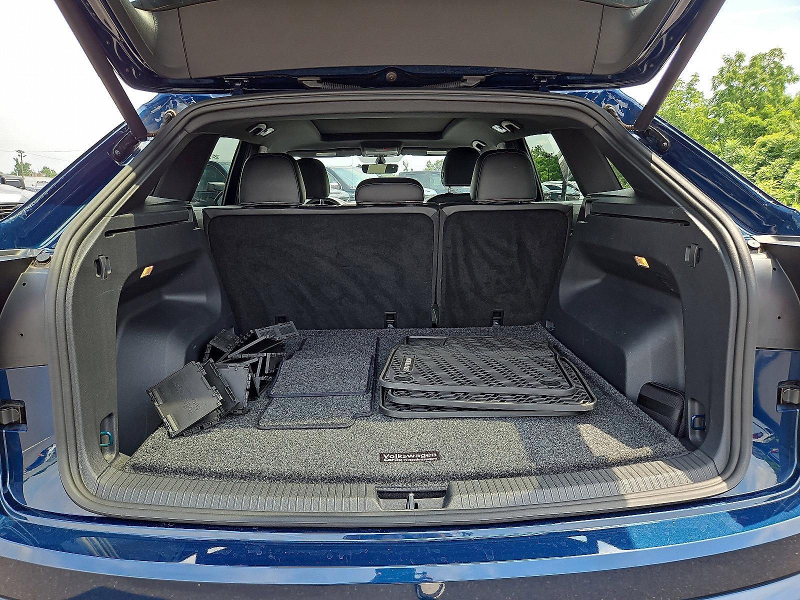 2022 Volkswagen Atlas Cross Sport Vehicle Photo in Trevose, PA 19053