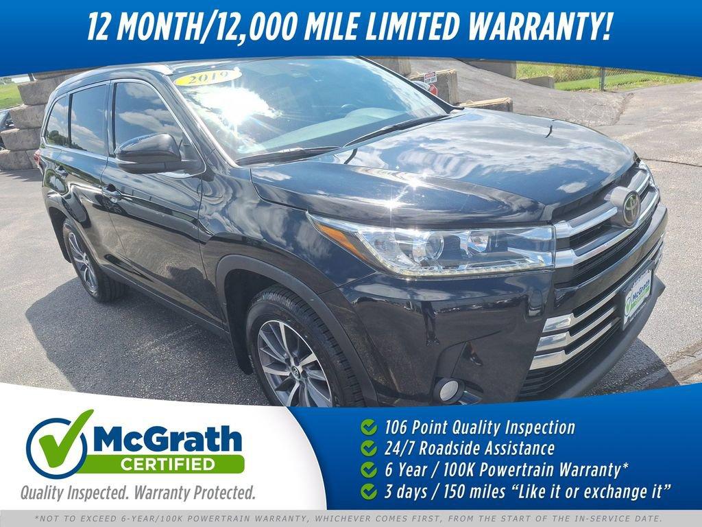 2019 Toyota Highlander Vehicle Photo in Marion, IA 52302
