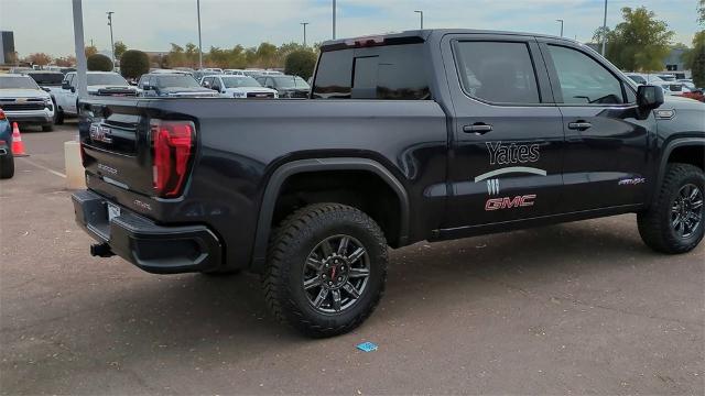 2025 GMC Sierra 1500 Vehicle Photo in GOODYEAR, AZ 85338-1310