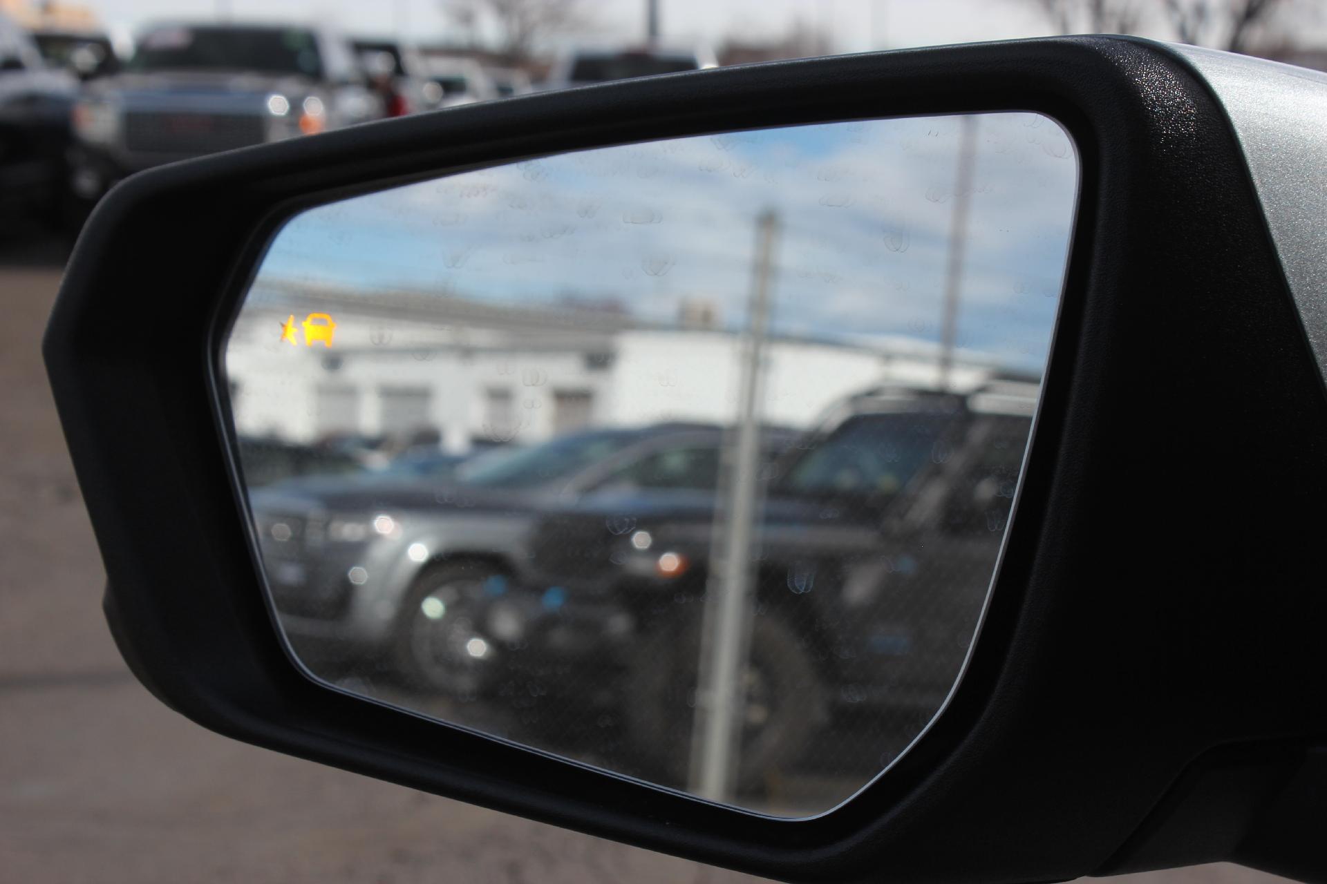 2024 GMC Terrain Vehicle Photo in AURORA, CO 80012-4011