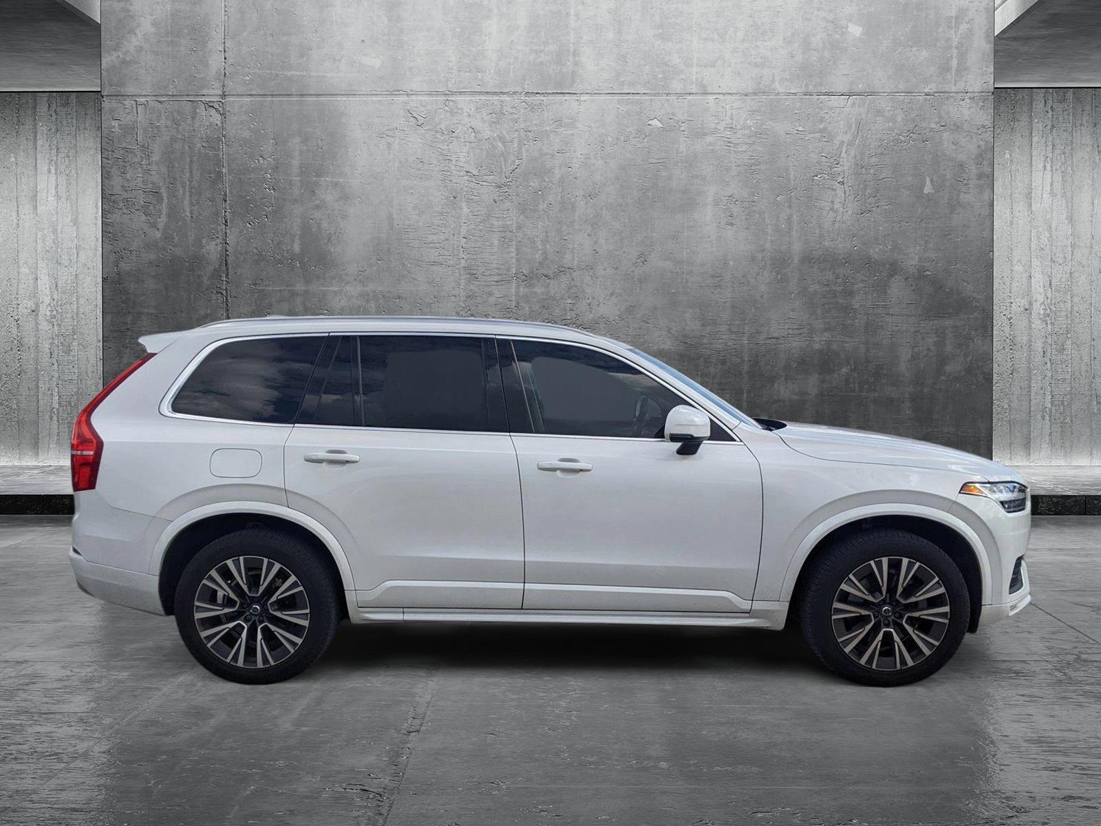 2022 Volvo XC90 Vehicle Photo in Miami, FL 33015