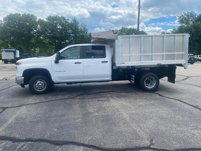 2024 Chevrolet Silverado 3500 HD Chassis Cab Vehicle Photo in LEOMINSTER, MA 01453-2952