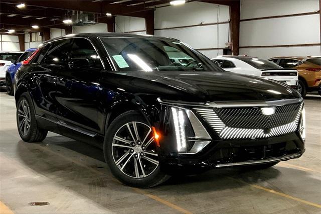 2025 Cadillac LYRIQ Vehicle Photo in KANSAS CITY, MO 64114-4545