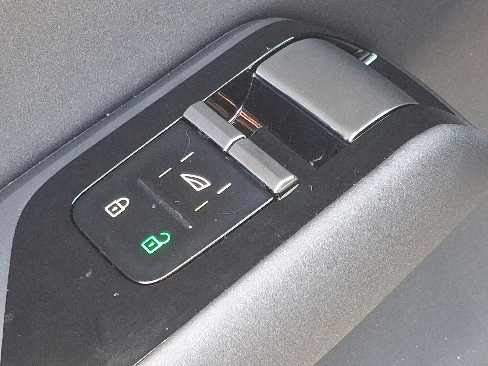2025 Volvo EX90 Vehicle Photo in Trevose, PA 19053