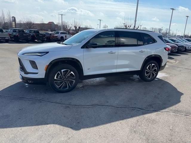 2025 Buick Enclave Vehicle Photo in Fishers, IN 46038
