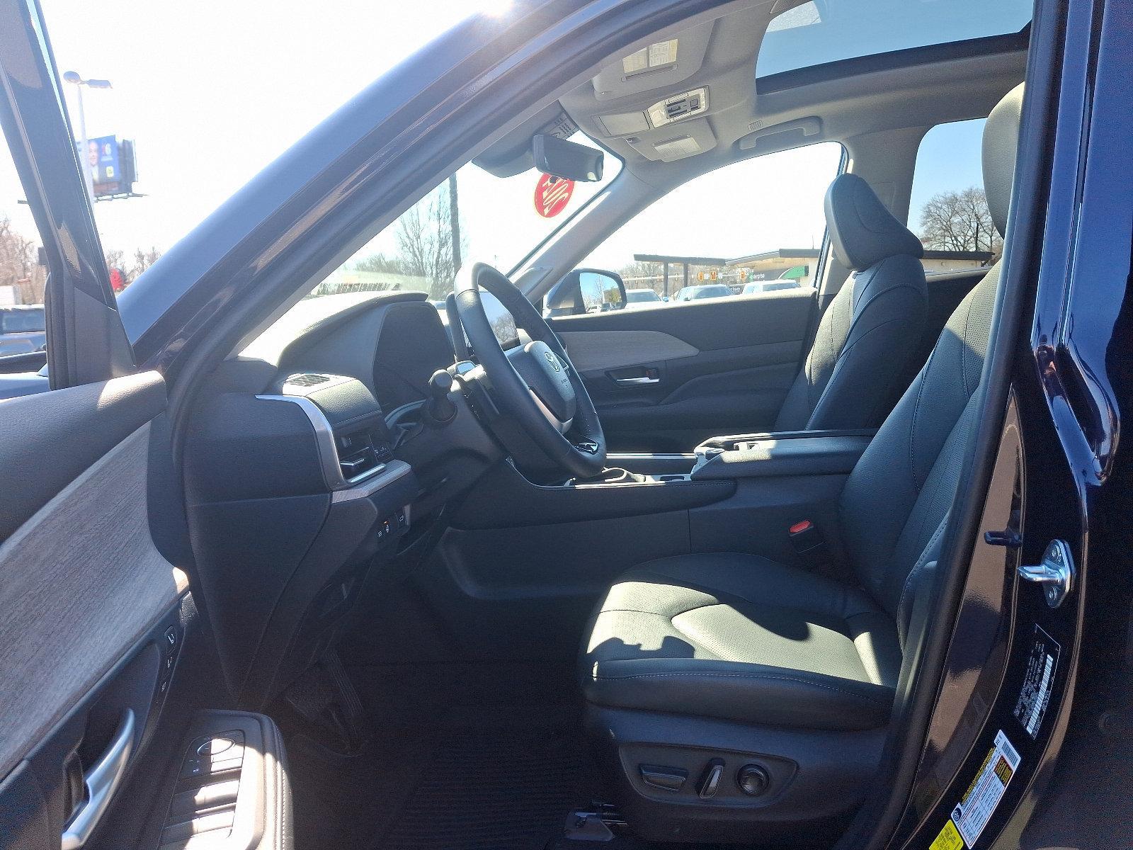 2024 Toyota Grand Highlander Vehicle Photo in Trevose, PA 19053