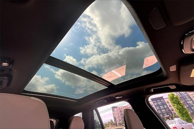 2025 Volvo XC90 Plug-In Hybrid Vehicle Photo in Houston, TX 77007