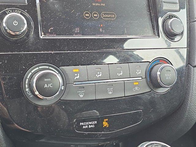 2018 Nissan Rogue Vehicle Photo in Pleasant Hills, PA 15236