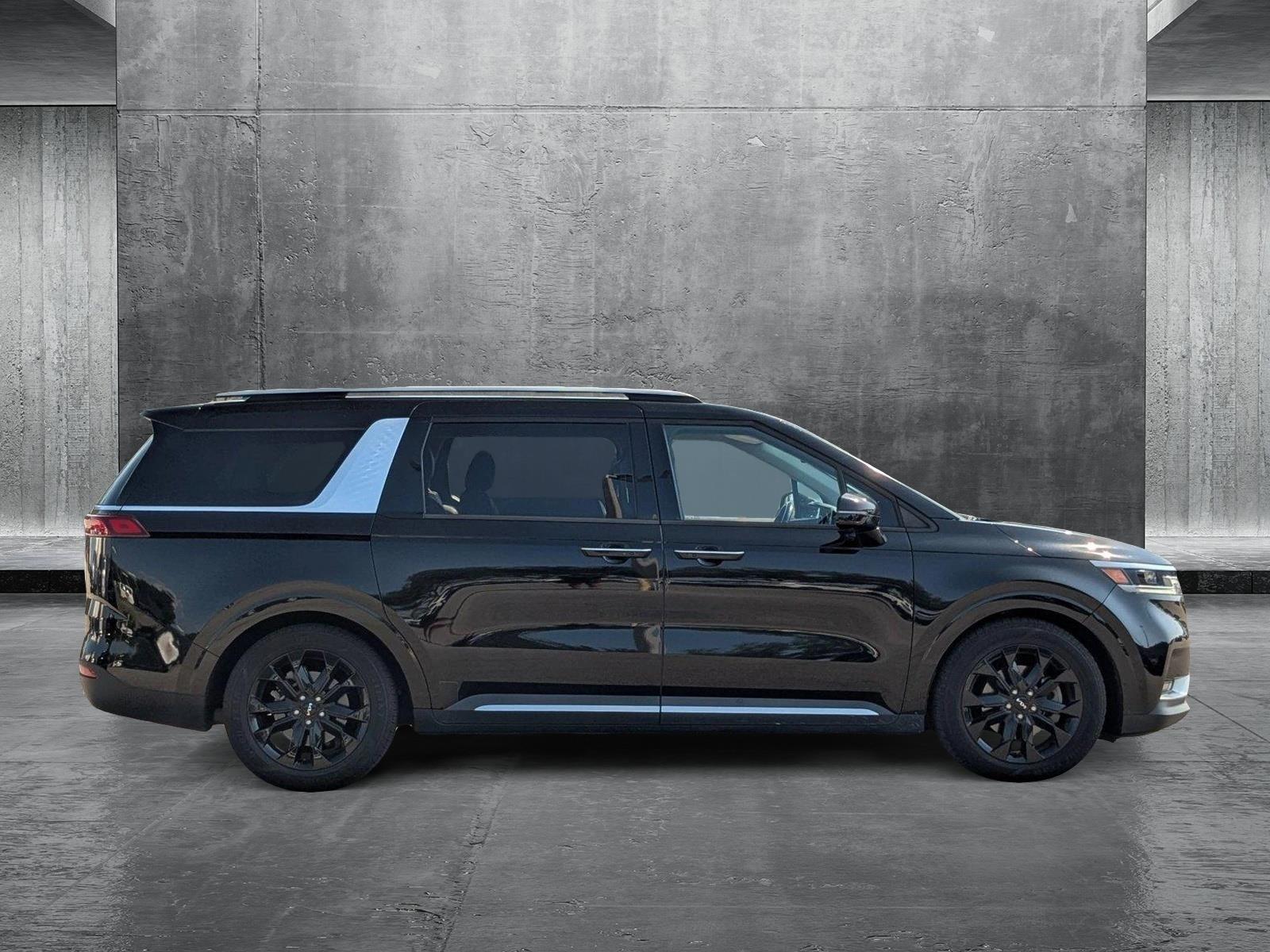 2022 Kia Carnival Vehicle Photo in St. Petersburg, FL 33713