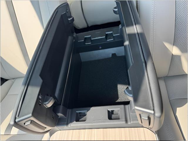 2025 Mazda CX-70 PHEV Vehicle Photo in Green Bay, WI 54304