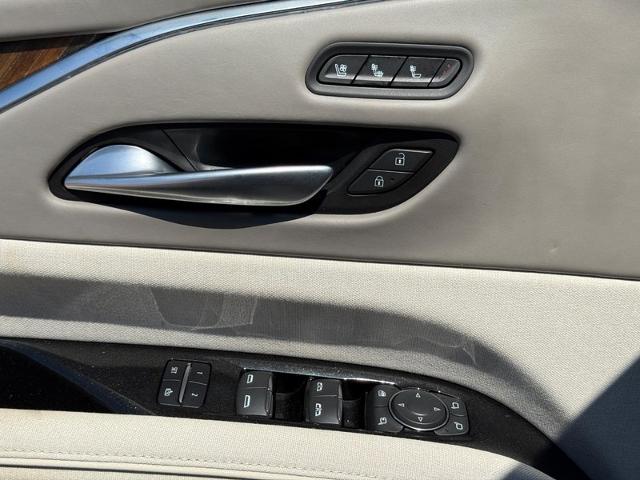 2023 Cadillac Escalade ESV Vehicle Photo in COLUMBIA, MO 65203-3903