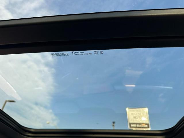 2025 Buick Enclave Vehicle Photo in COLUMBIA, MO 65203-3903
