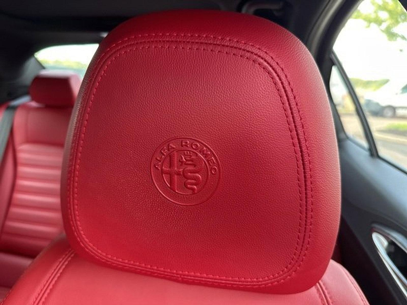 2022 Alfa Romeo Giulia Vehicle Photo in Willow Grove, PA 19090