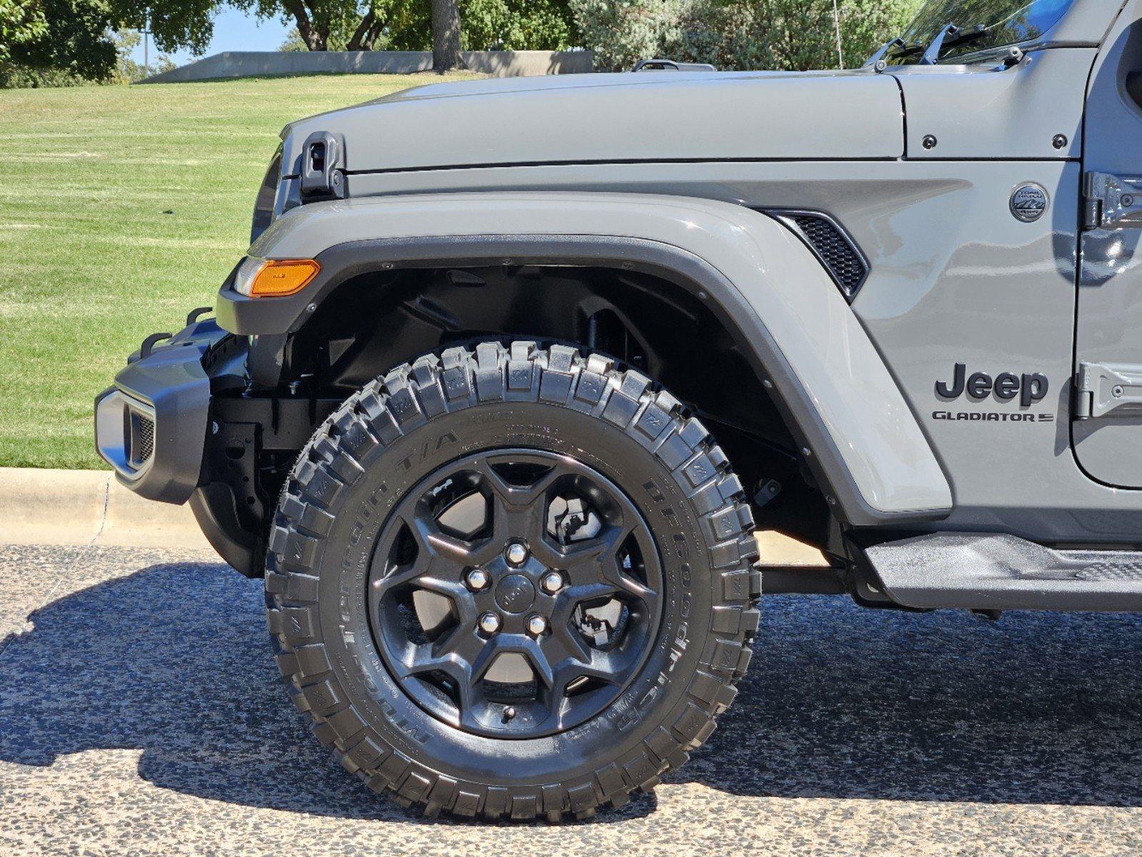 2023 Jeep Gladiator Vehicle Photo in Fort Worth, TX 76132